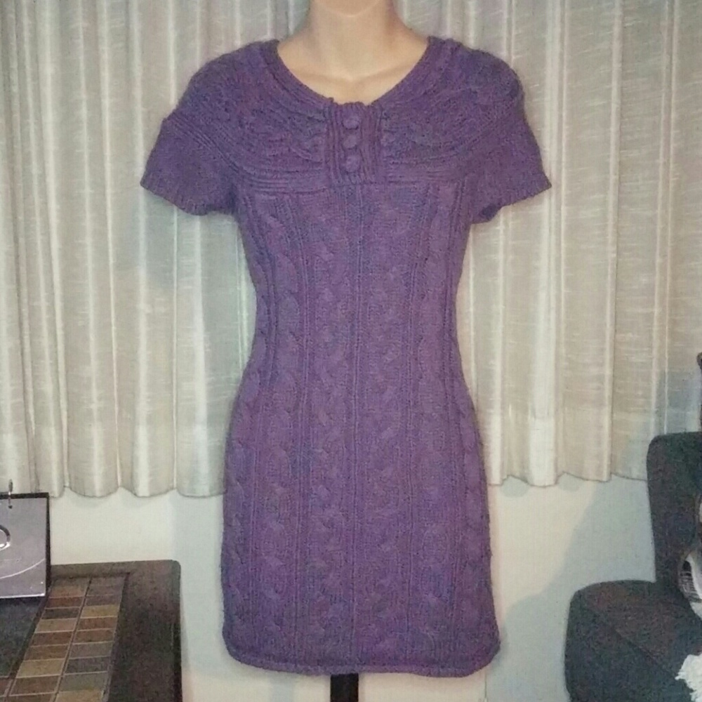 Short sleeve knitted sweater dress